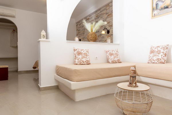 Naxos Studios Marias Residence