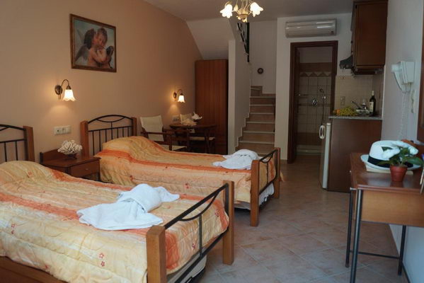 Naxos Studios Marias Residence