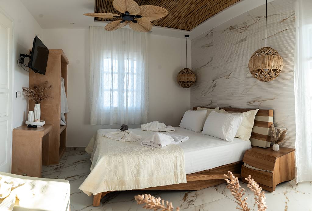 Deluxe Suite with Sea View